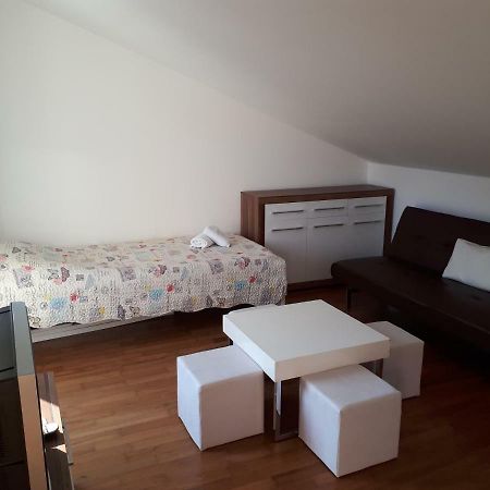 Ruzmarinka 4* Apartment บัชกา ภายนอก รูปภาพ