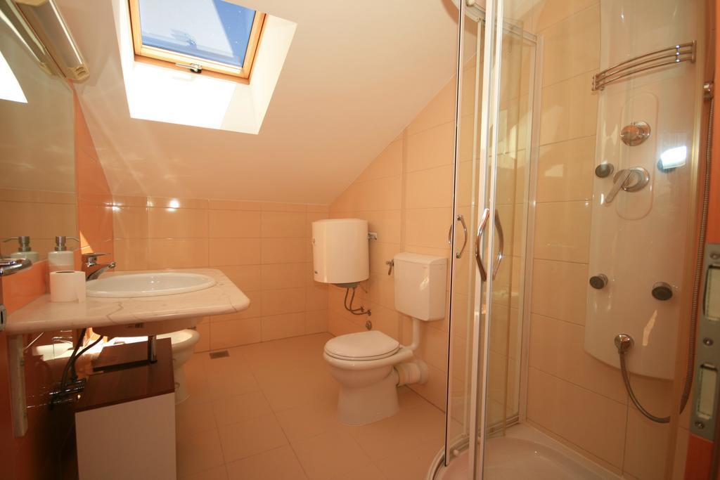 Ruzmarinka 4* Apartment บัชกา ภายนอก รูปภาพ