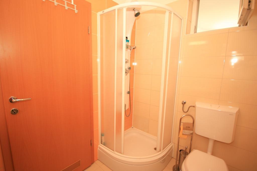 Ruzmarinka 4* Apartment บัชกา ภายนอก รูปภาพ