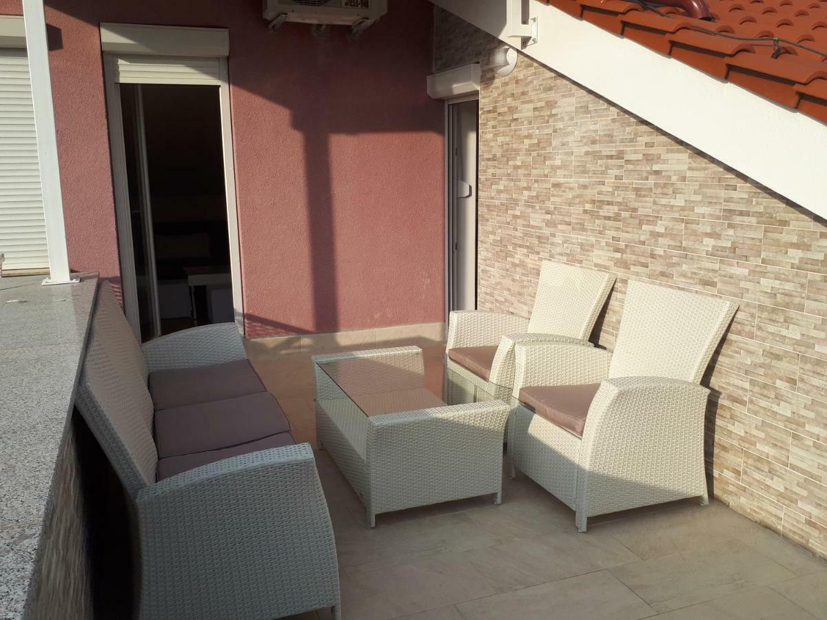 Ruzmarinka 4* Apartment บัชกา ภายนอก รูปภาพ